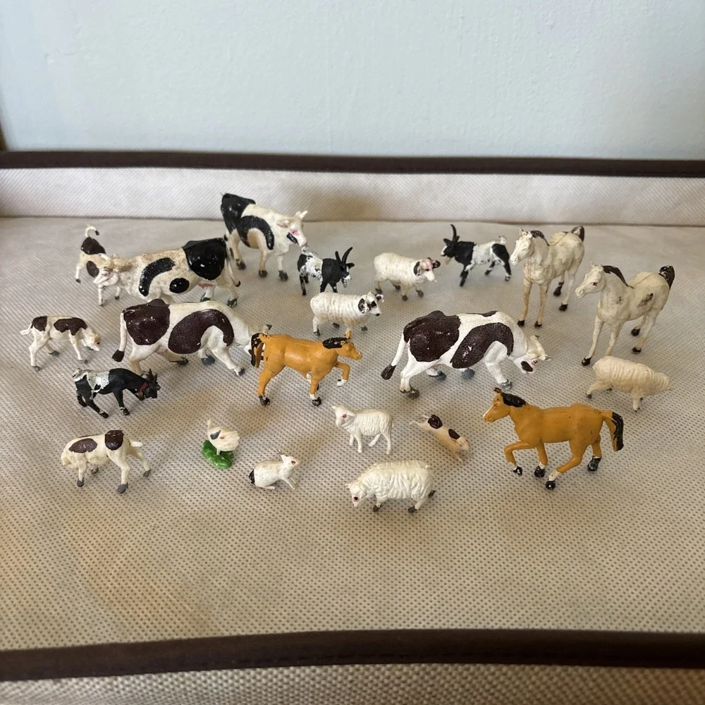 Vintage Lot of 22‎ Plastic/Rubber Miniature Animals Made in Hong Kong Mixed